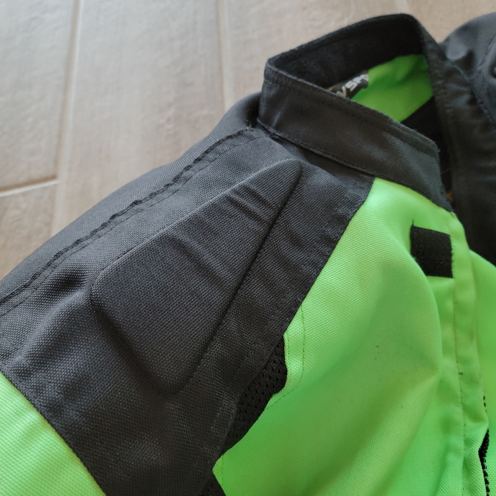 Motorcycle Jacket - Picture 6 of 7